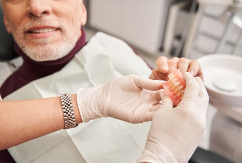 Implantes dentales sin tornillos